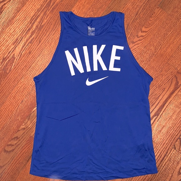 Women’s Nike tank top - Picture 2 of 3